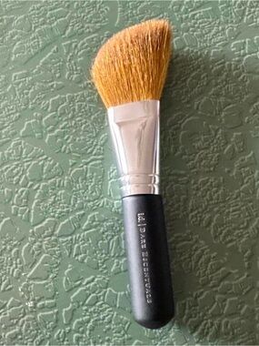 Bare Escentuals Angled Makeup Brush